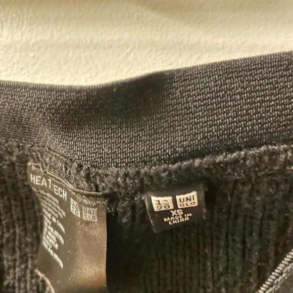FINAL SALE! Uniqlo Black Pencil Skirt - Picture 3 of 5